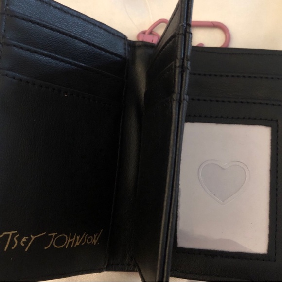 Betsey Johnson Mauve Card Case Wallet & Key Ring Embossed Heart Pattern NWT - Picture 14 of 16